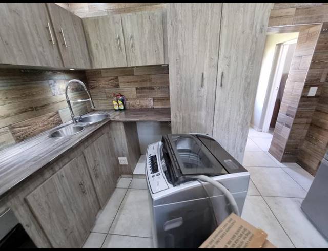 5 BEDROOM PROPERTY TO RENT IN BRENTHURST
